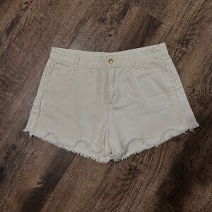 Women's Cream Frayed Hem Shorts